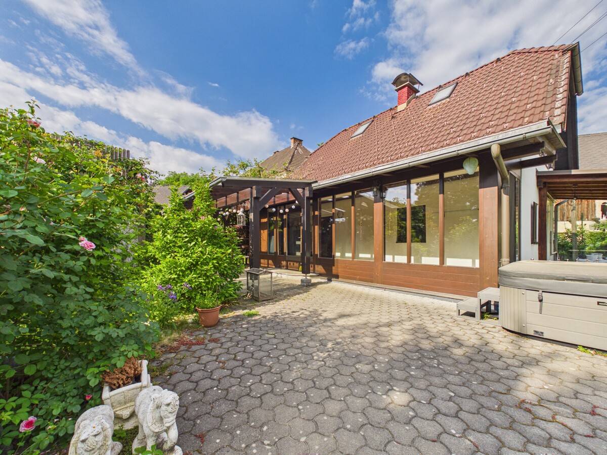 Einfamilienhaus mit 3000 m² Garten in Ebenthal