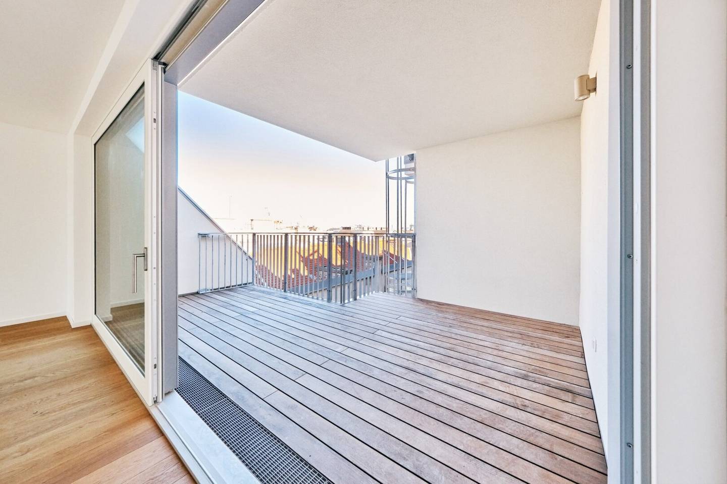Living with flair exclusive two room attic apartment in 1070 Vienna