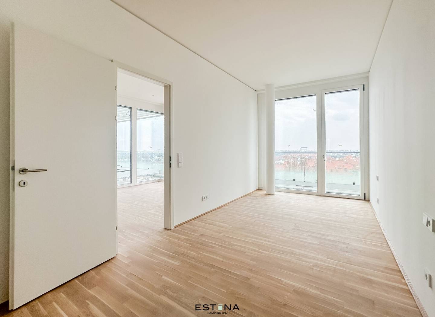 Nähe Reichsbrücke - perfekt geschnittene Pärchenwohnung mit großem Balkon