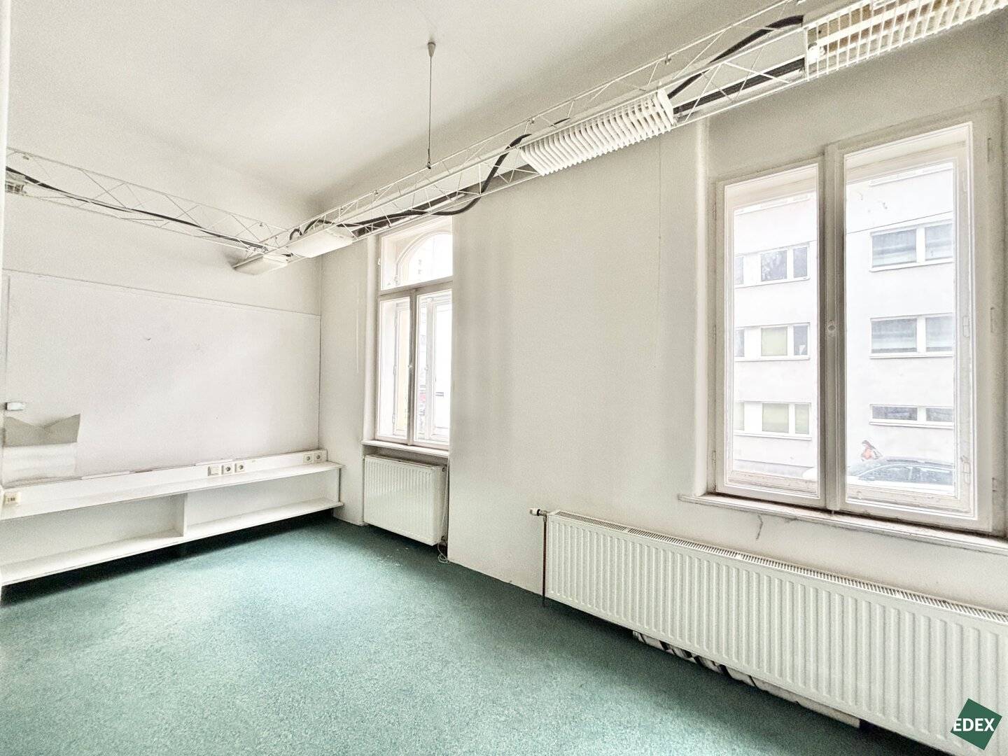Your chance in Hietzing – 1-room premises with potential, only a few steps to the U4