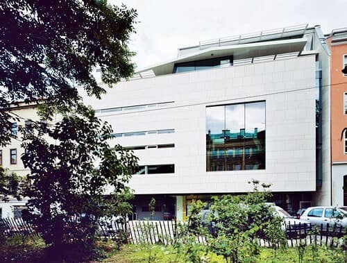 Modernes Bürohaus in 1120 Wien