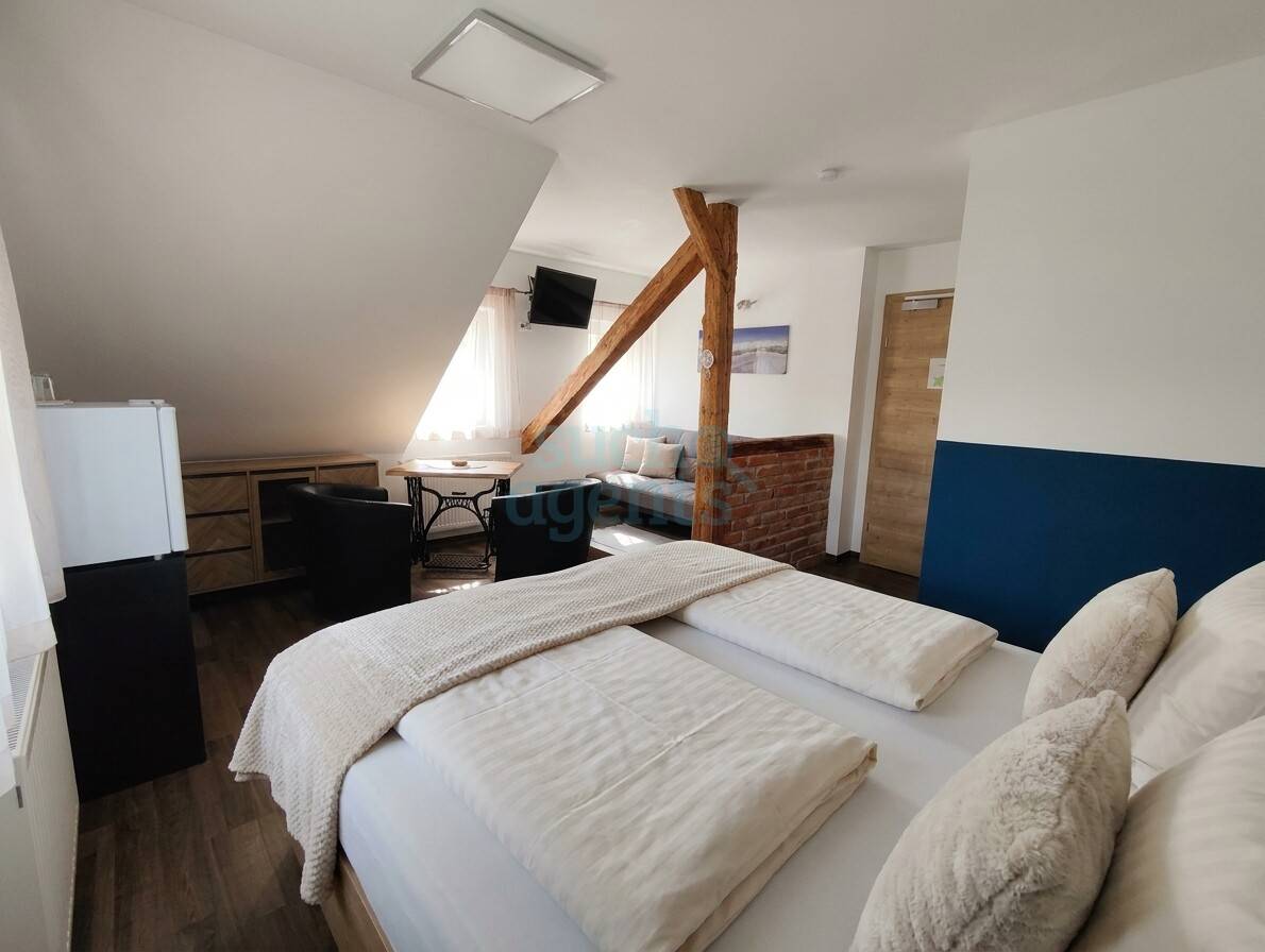 Modernisierte Pension mit 5 Zimmern & 2 Wohnungen