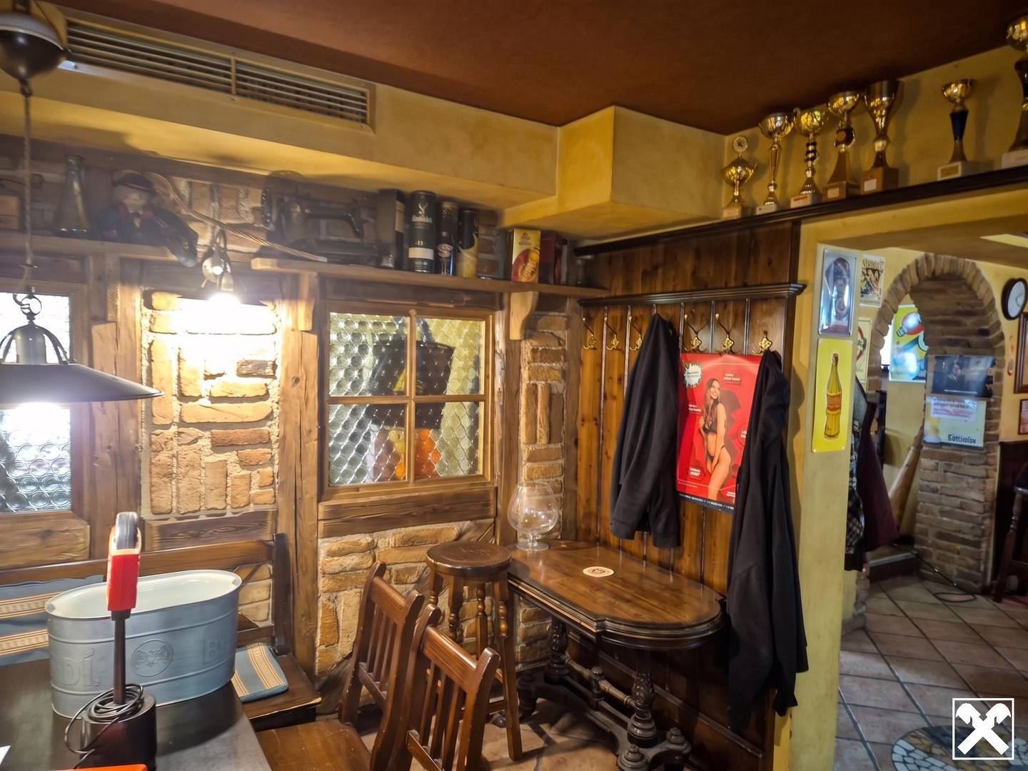 Etabliertes Pub mit Wohnungen