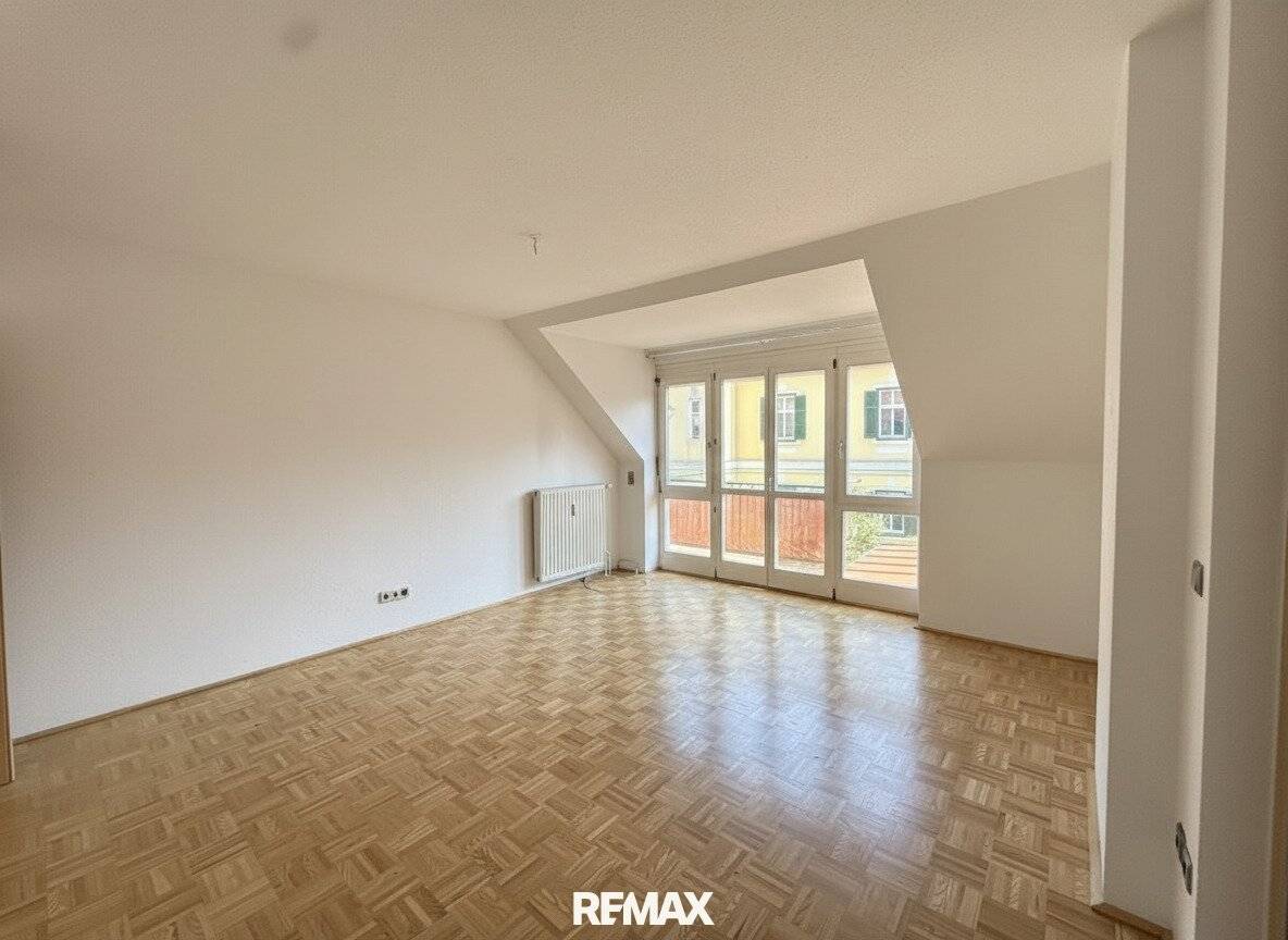 Wohnung mit Bergblick und Balkon sowie Carport