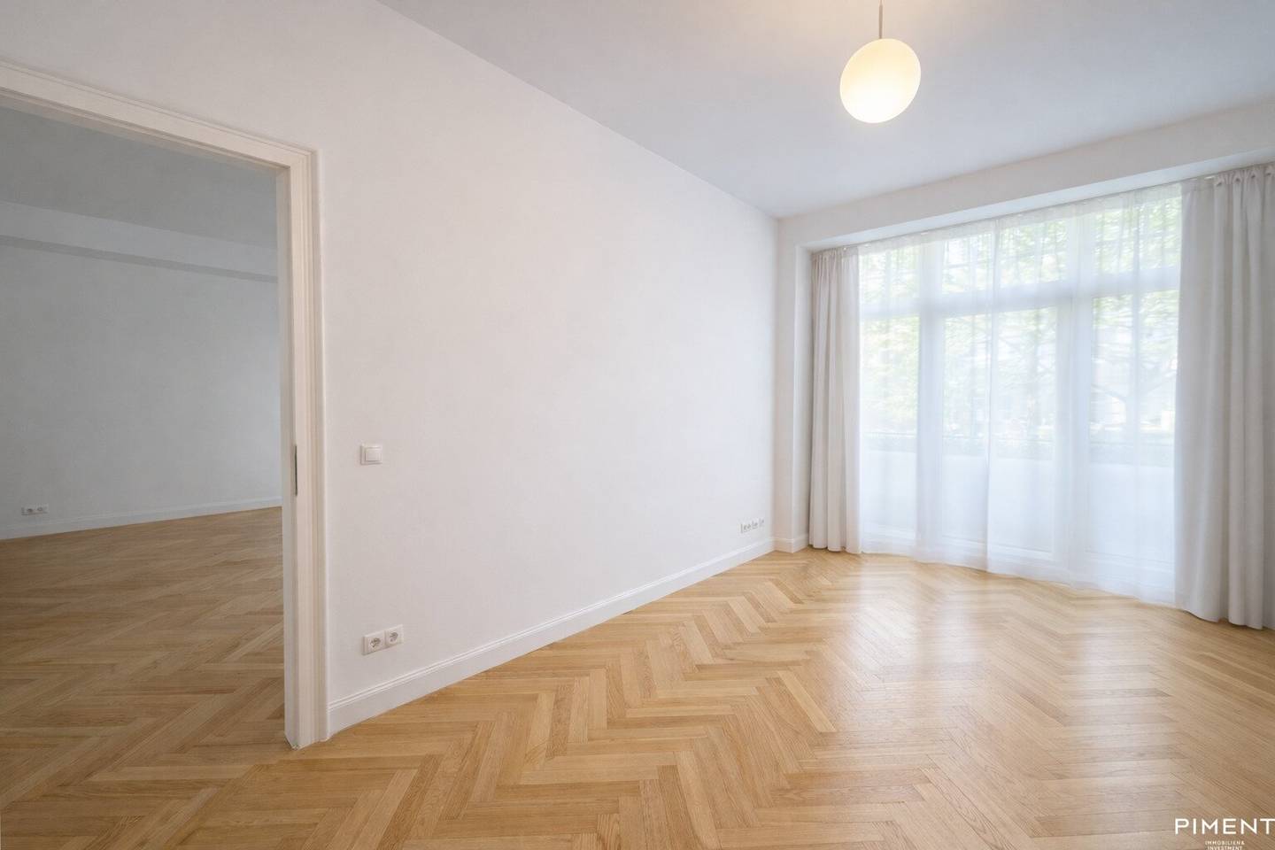 Büro/Ordination mit Garten und Lager