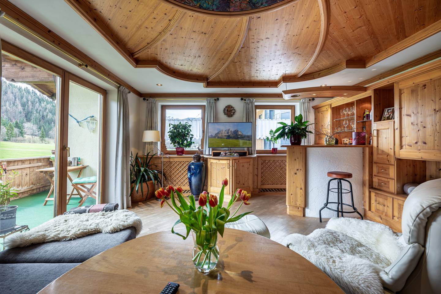 Wohnung in sonniger Lage mit Garten und Garage