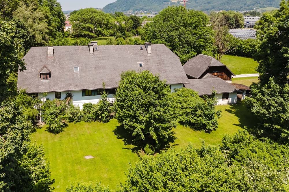 Attic apartment with terraces in south Salzburg