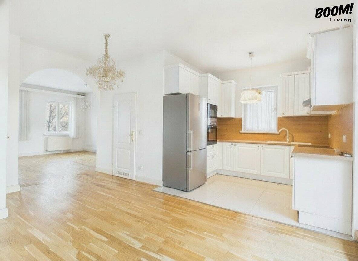 Light-flooded 4-room maisonette | 120 m² | Terrace &amp; Balcony | Air conditioning | 1210 Vienna