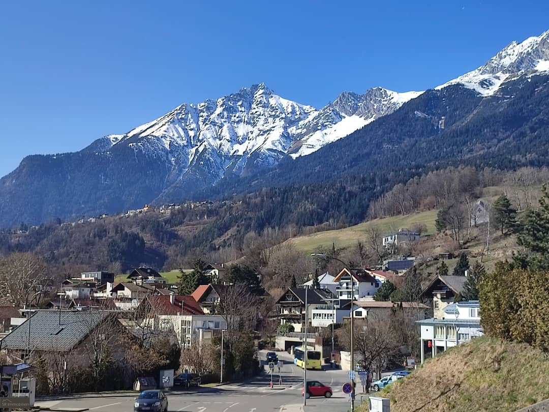 Wohnung hell und ruhig mit großem Wohnbereich