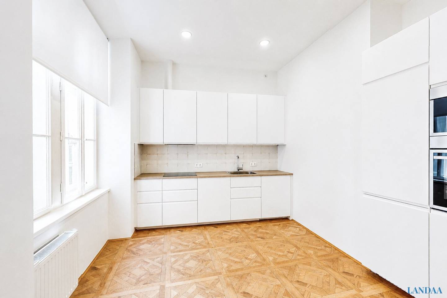 Old building apartment in quiet near city center