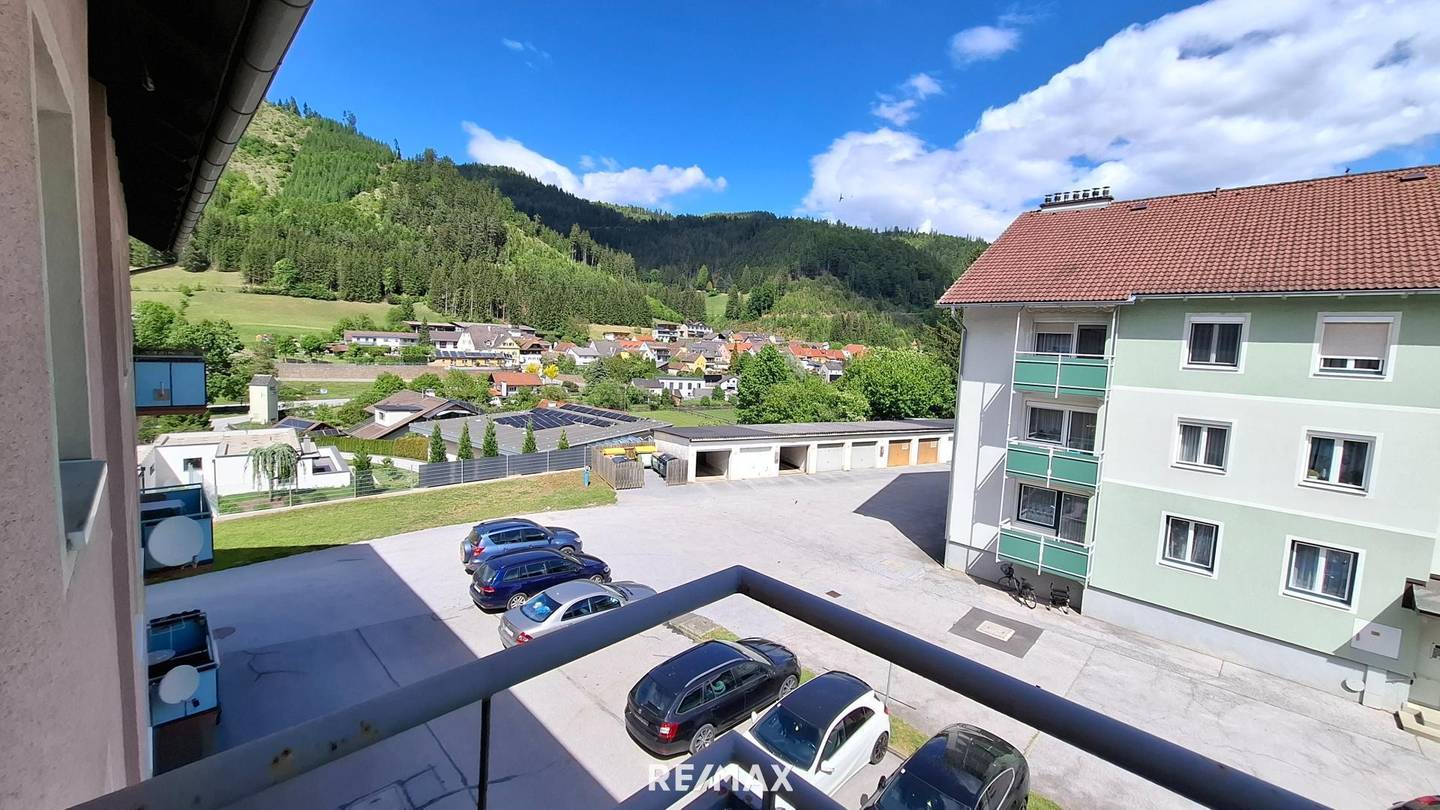 Anlegerwohnung Vermietet Balkon Blick ins Grüne