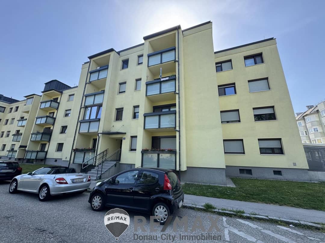 Apartment renovated with loggia near Vienna