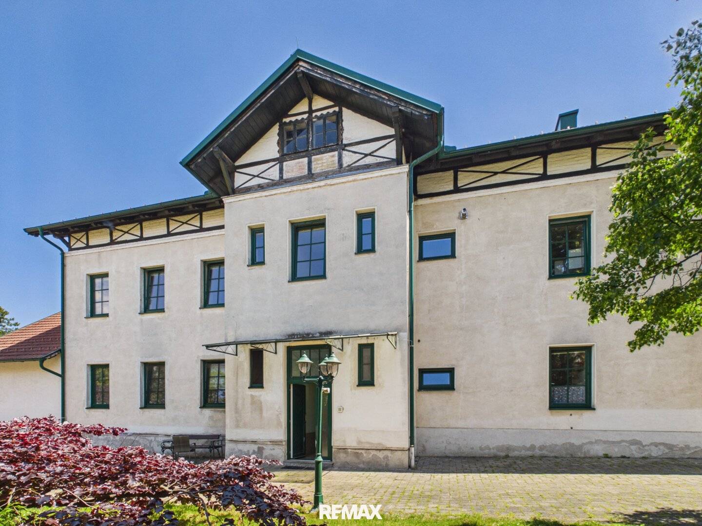 Mehrfamilienhaus mit Ausbaupotenzial