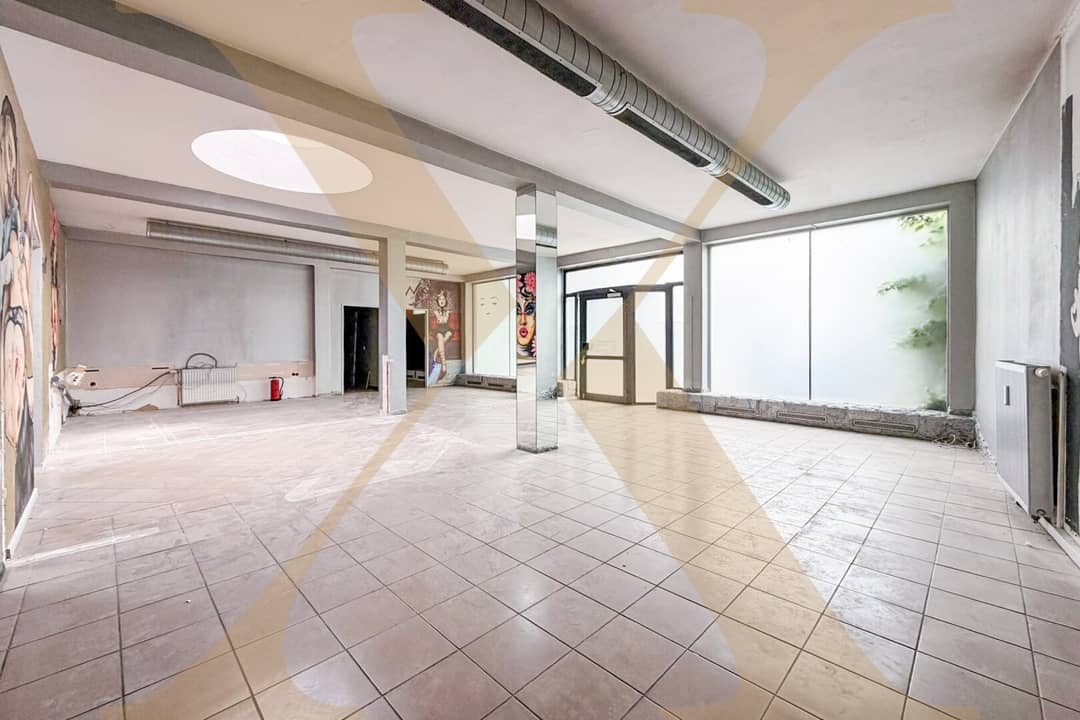 160m² Storage Space in Wels