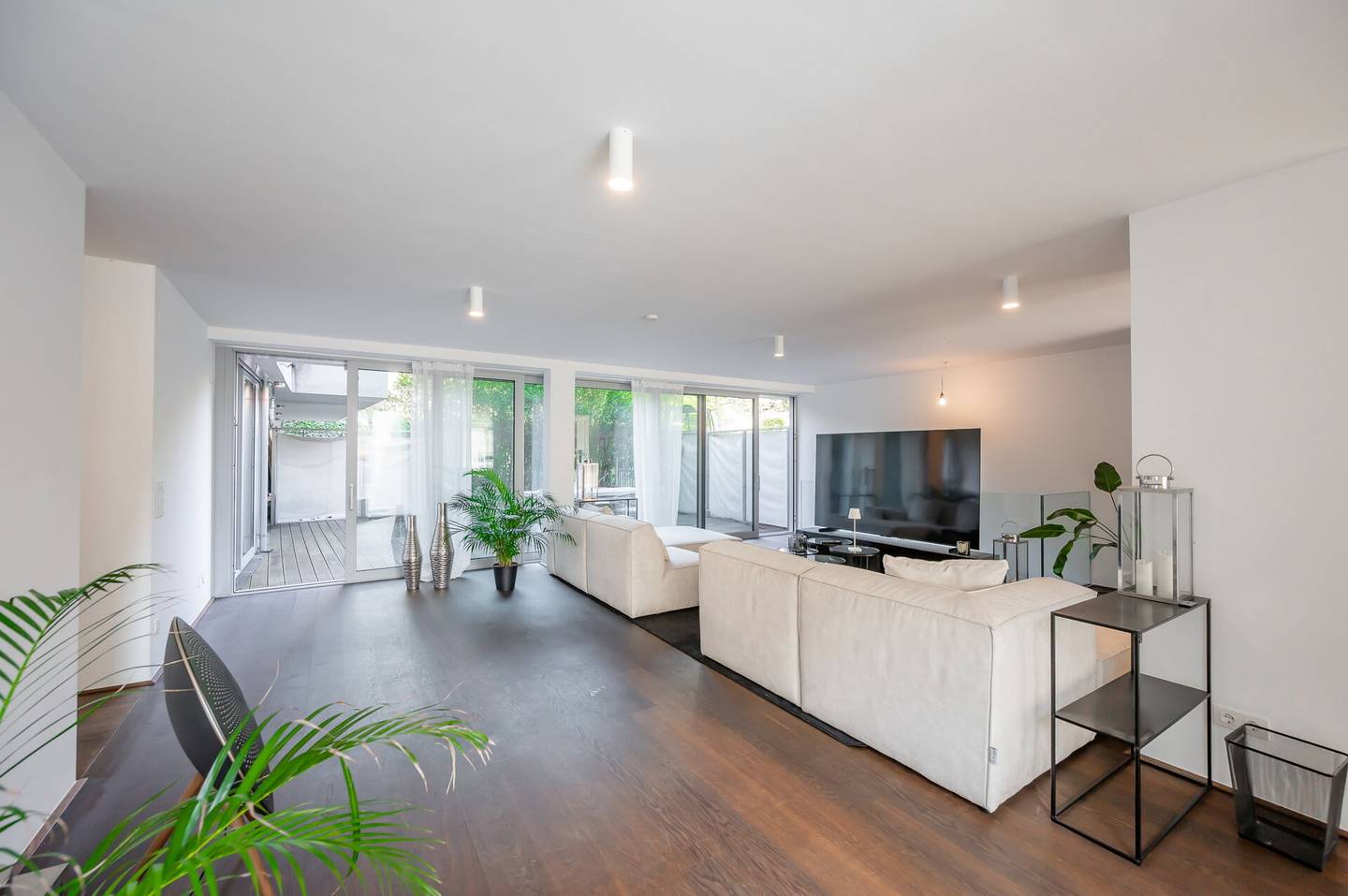 Exclusive 4-Room Terrace Apartment in Döbling
