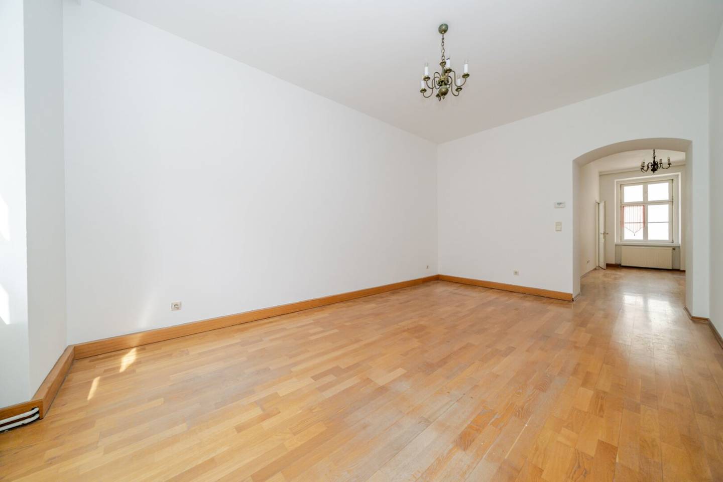 Historic building apartment near Prater and Donaukanal