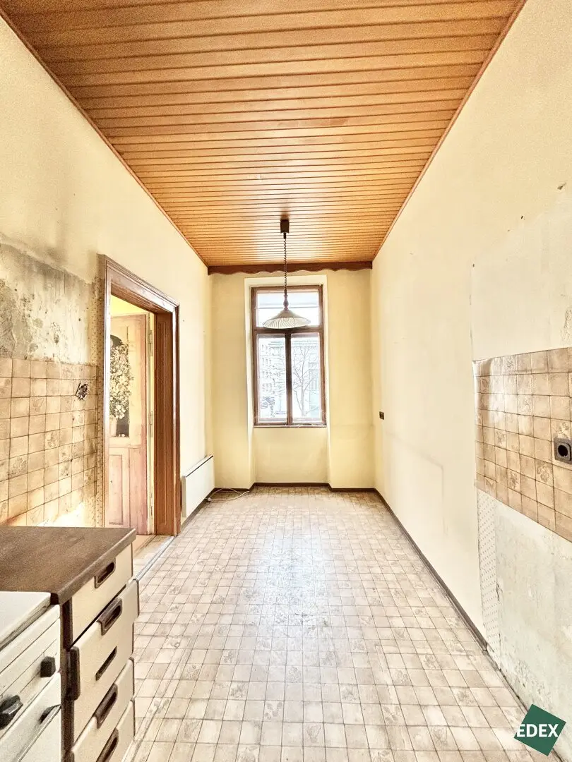 Altbauwohnung near Schönbrunn Park with U4 access