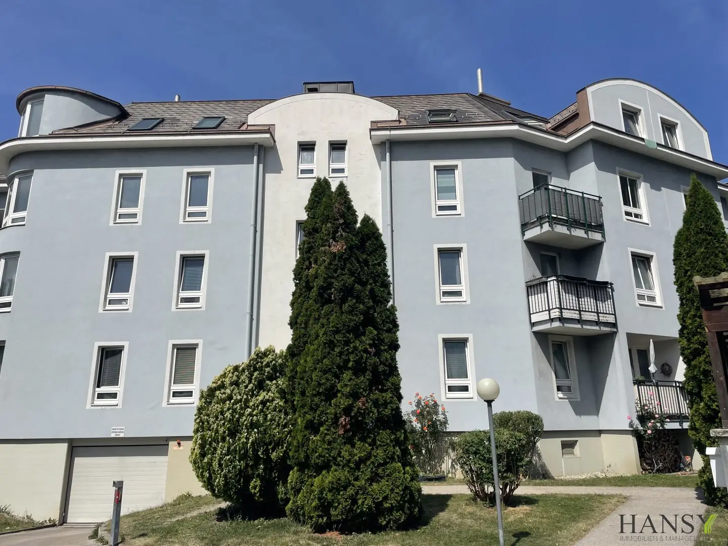 TOP OFFER in Baden near Vienna - 2-room apartment with loggia and parking space in particularly beautiful location