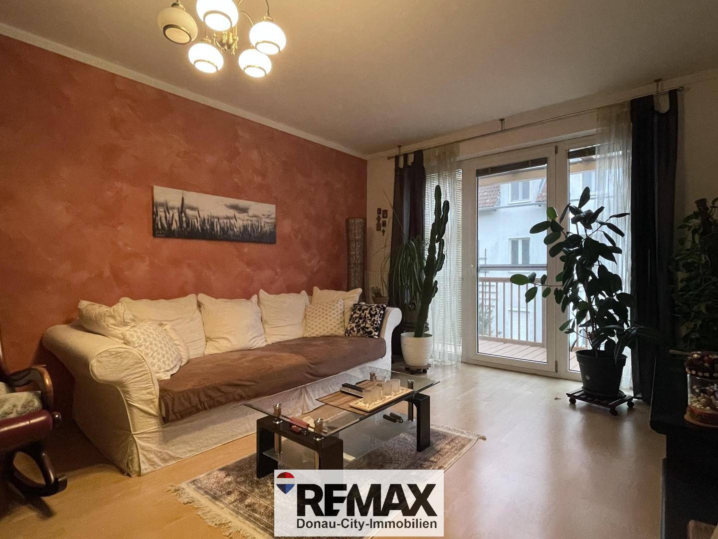 Wohnung mit Balkon und eigenem Stellplatz