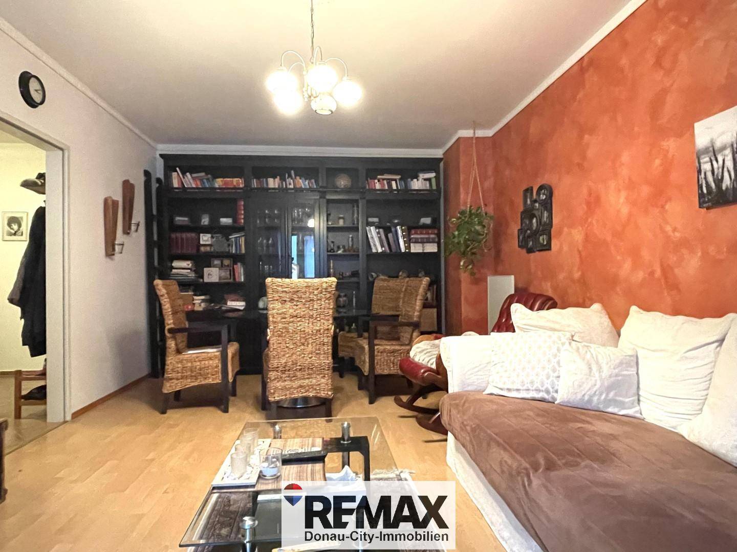 Wohnung mit Balkon und eigenem Stellplatz