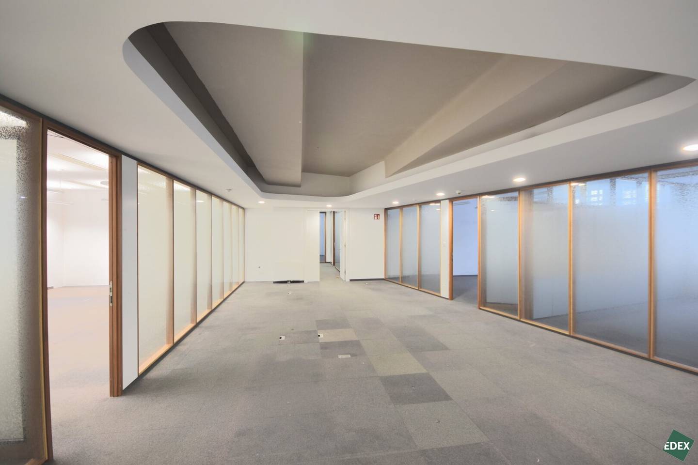Modern, high-quality office in 1010s the German title would be Modernes, hochwertiges Büro in 1010? But we must keep the original: Modernes, hochwertiges Büro in 1010? Please correct.
