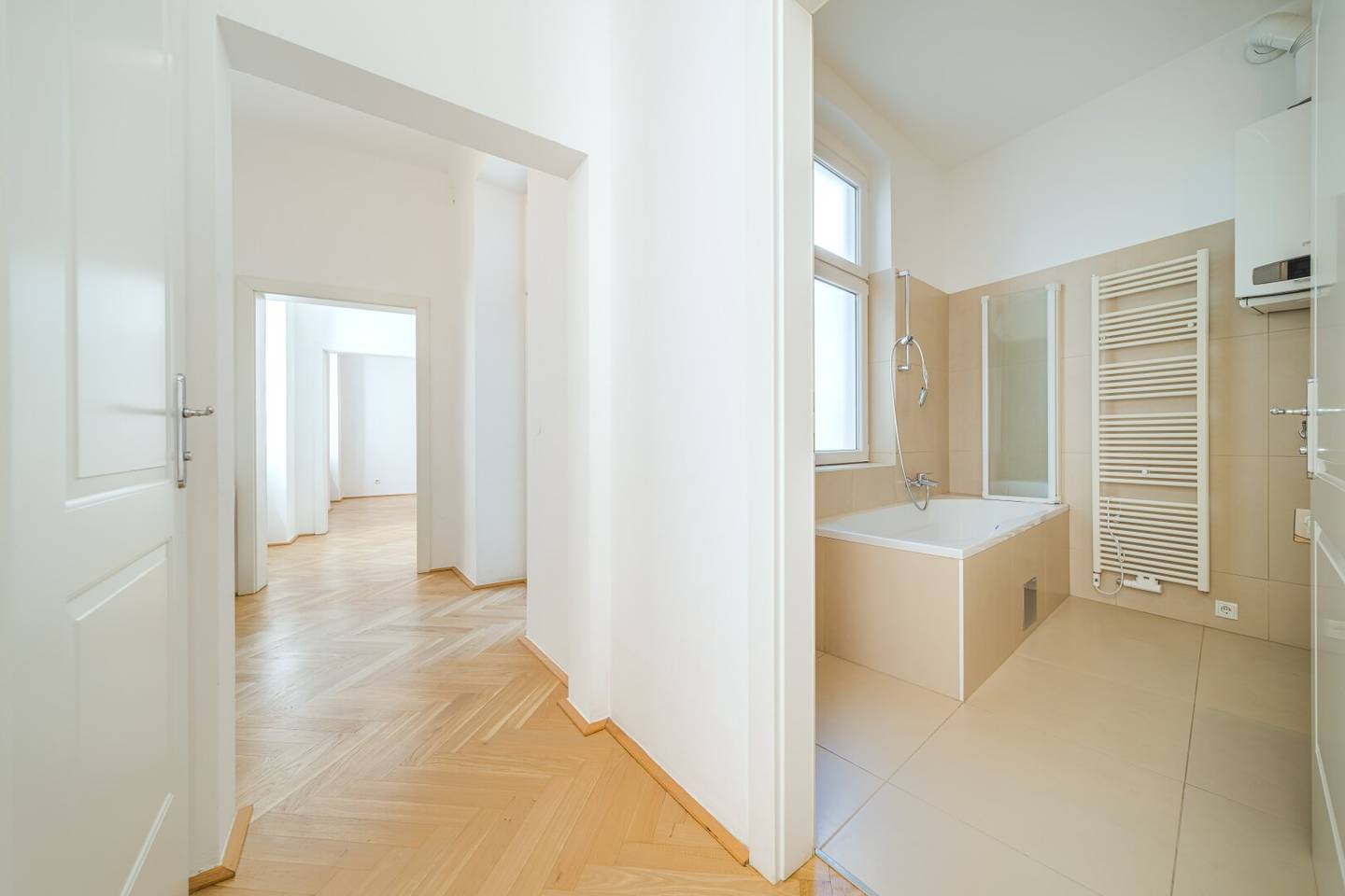 Altbau apartment with lift near U3 Schlachthausgasse