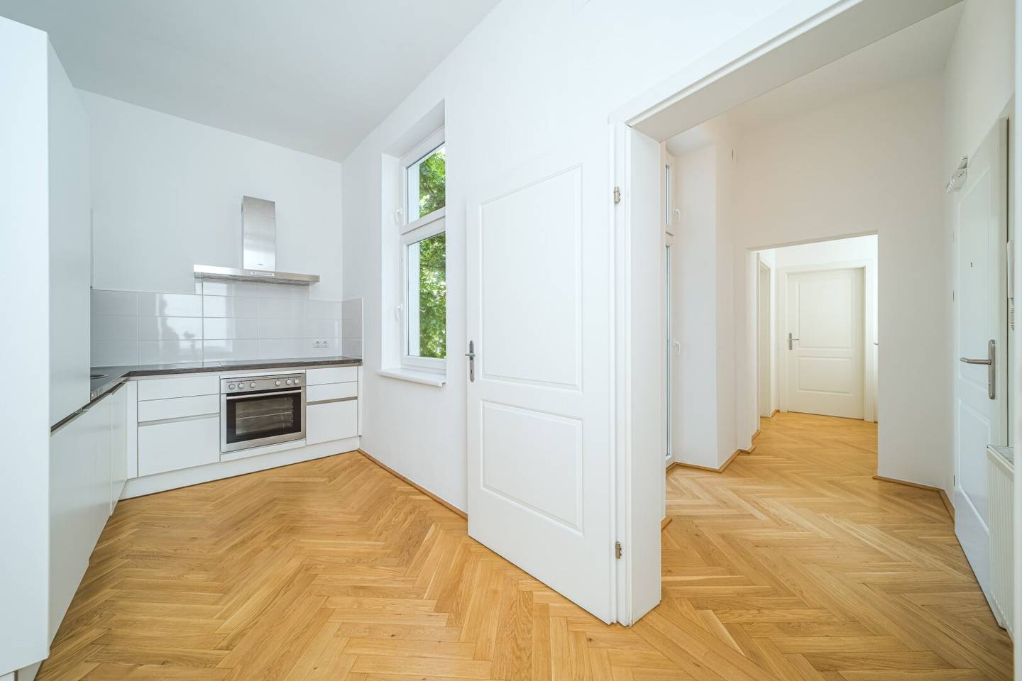 Altbau apartment with lift near U3 Schlachthausgasse