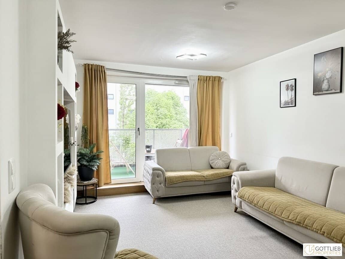 Apartment in green and quiet location with loggia and underground parking