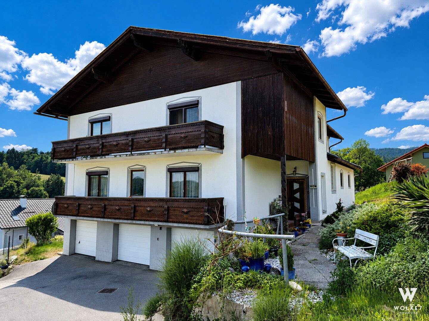 Zweifamilienhaus mit 3 Garagen in Kumberg