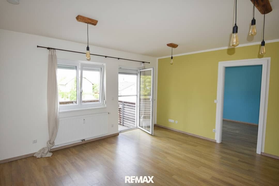 Wohnung mit Balkon naturnahe Lage Carport