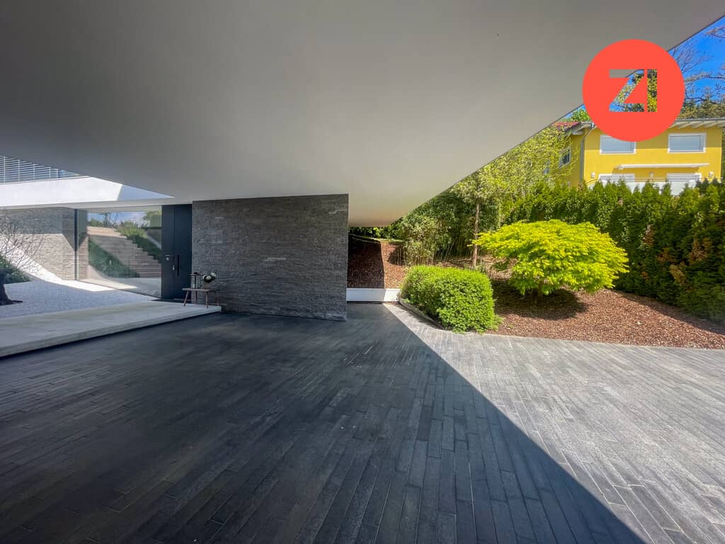 Architektenhaus in Ottensheim mit Pool