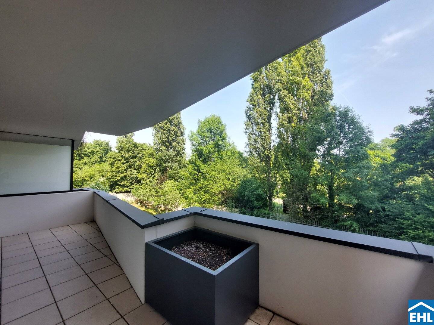 Modern 2 room apartment with 16 m² balcony at Wienerberg