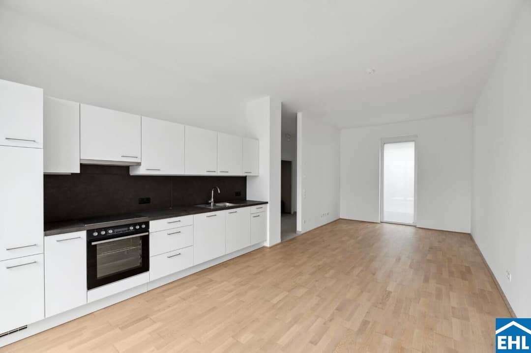 Wohnung with balcony bright and modern