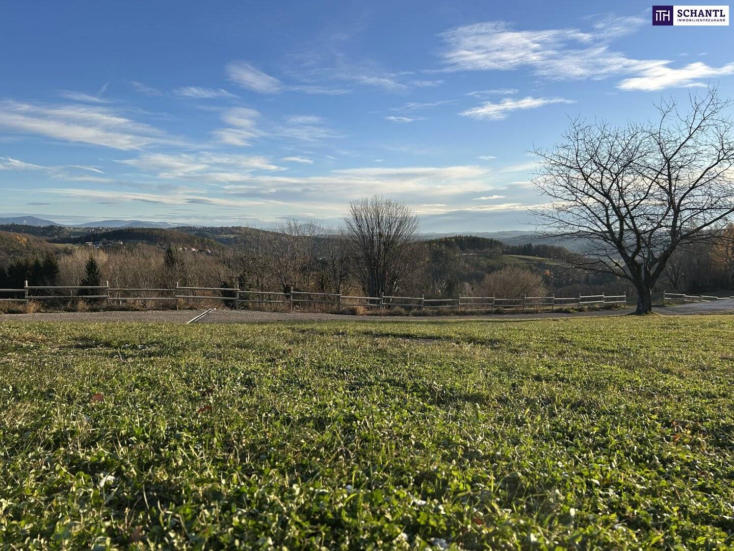 Baugrundstück mit Panoramablick in Weinitzen