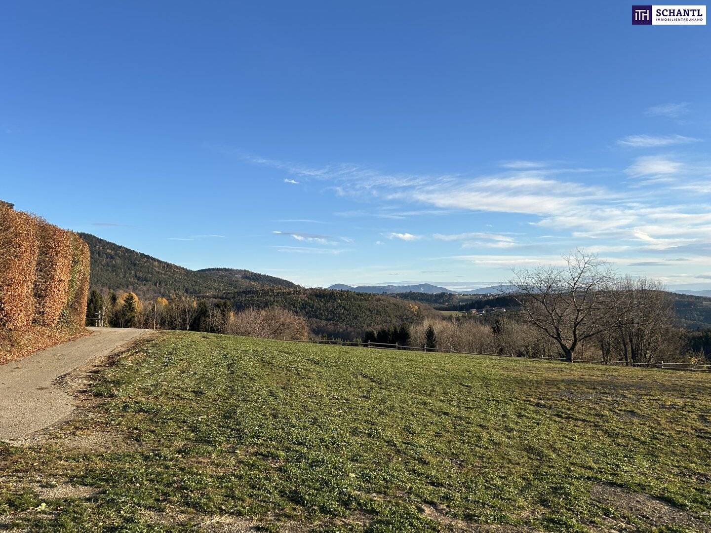 Baugrundstück mit Panoramablick in Weinitzen