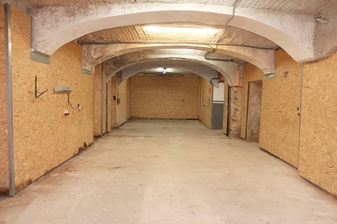 128 m² Storage Space in Vienna 1150