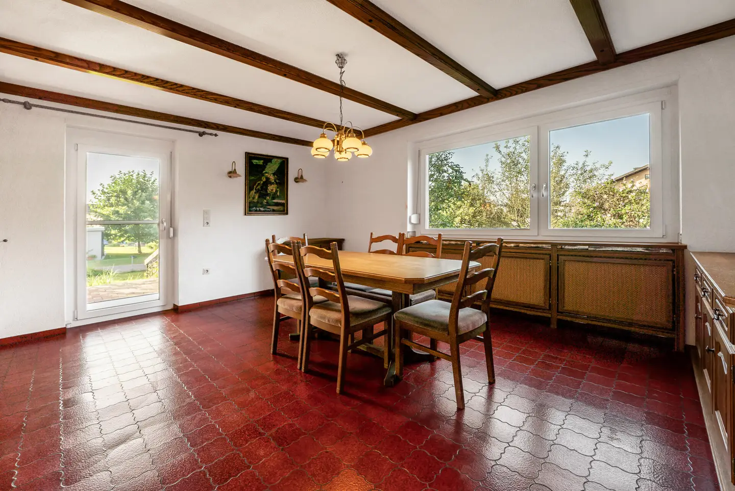 Single-family house with renovation potential in Meiningen