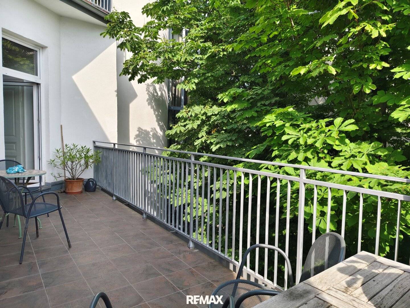 Apartment Art Deco Balcony