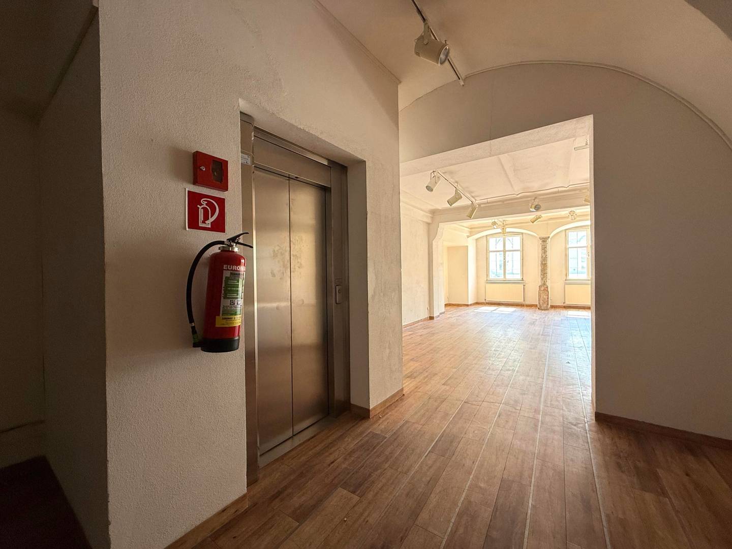 Commercial Space with Lift at City Square