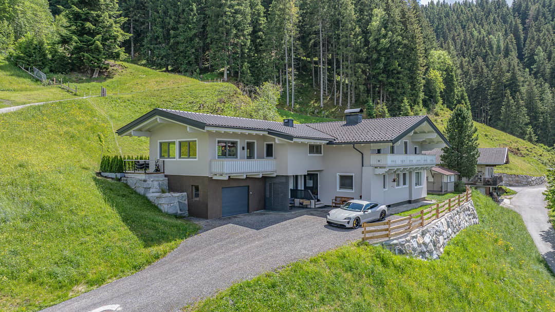 High-Quality Two-Family House with Panoramic View