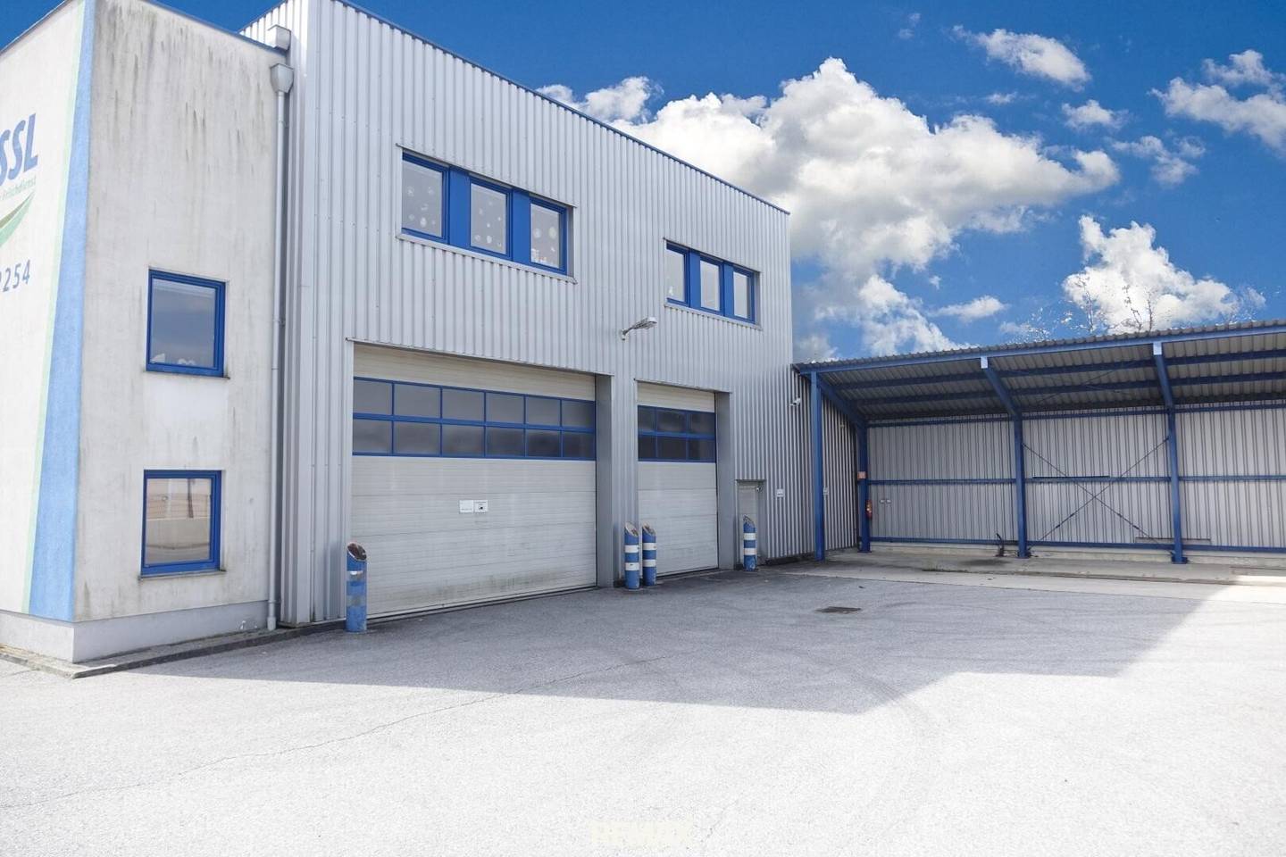 Spacious Warehouse with Office for Rent