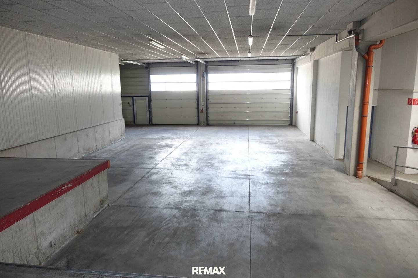 Spacious Warehouse with Office for Rent