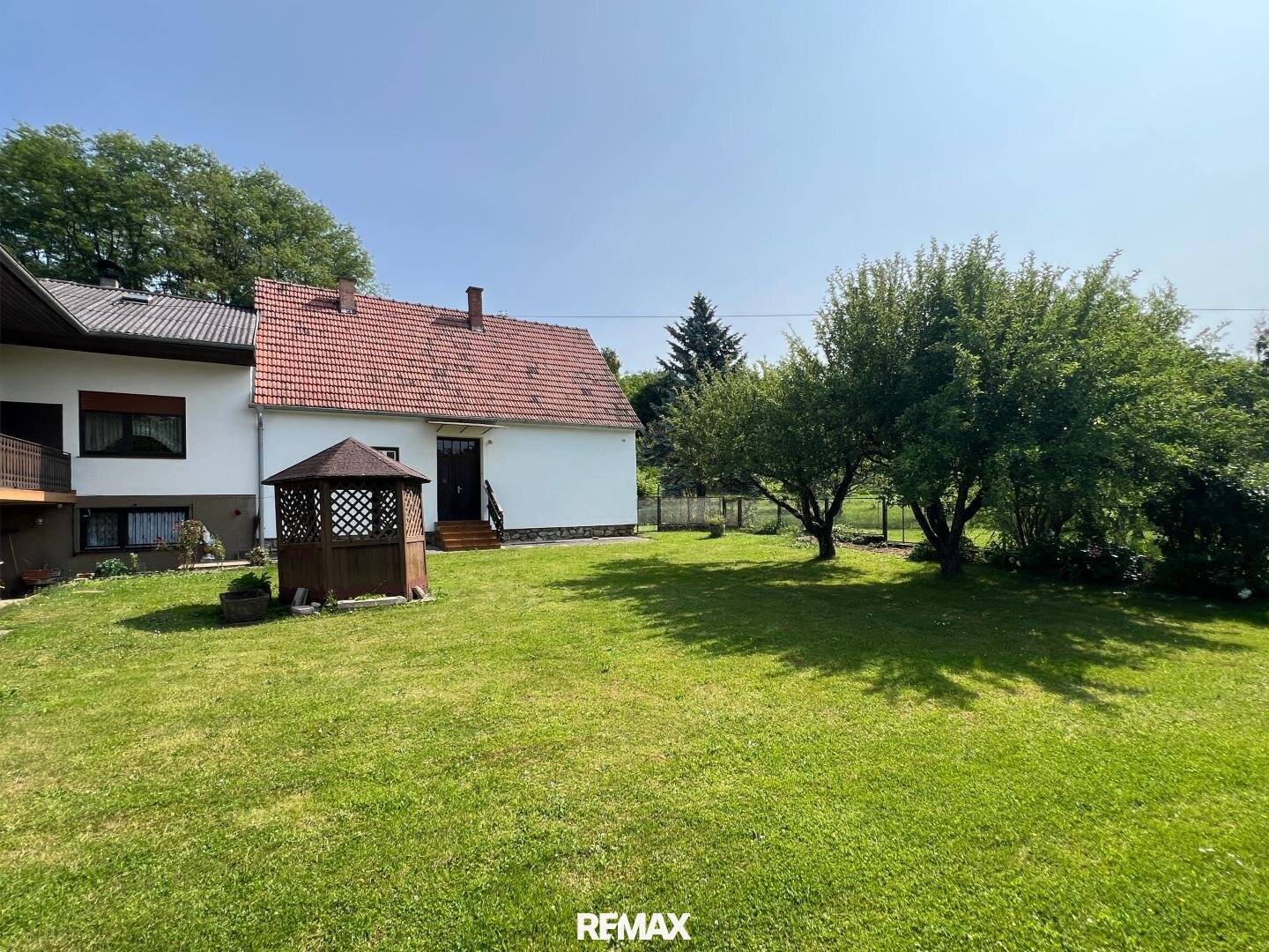 2 Häuser mit Garten in Oberdorf