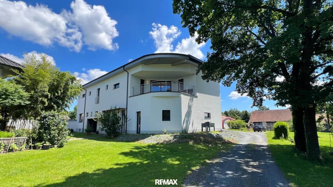 Geräumiges Wohnhaus mit separater Wohneinheit