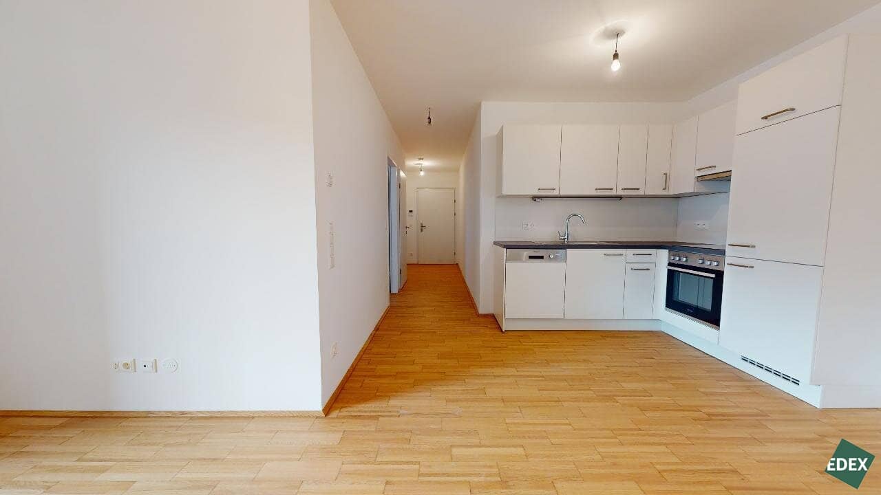 Modern 2-room apartment with loggia near the Danube