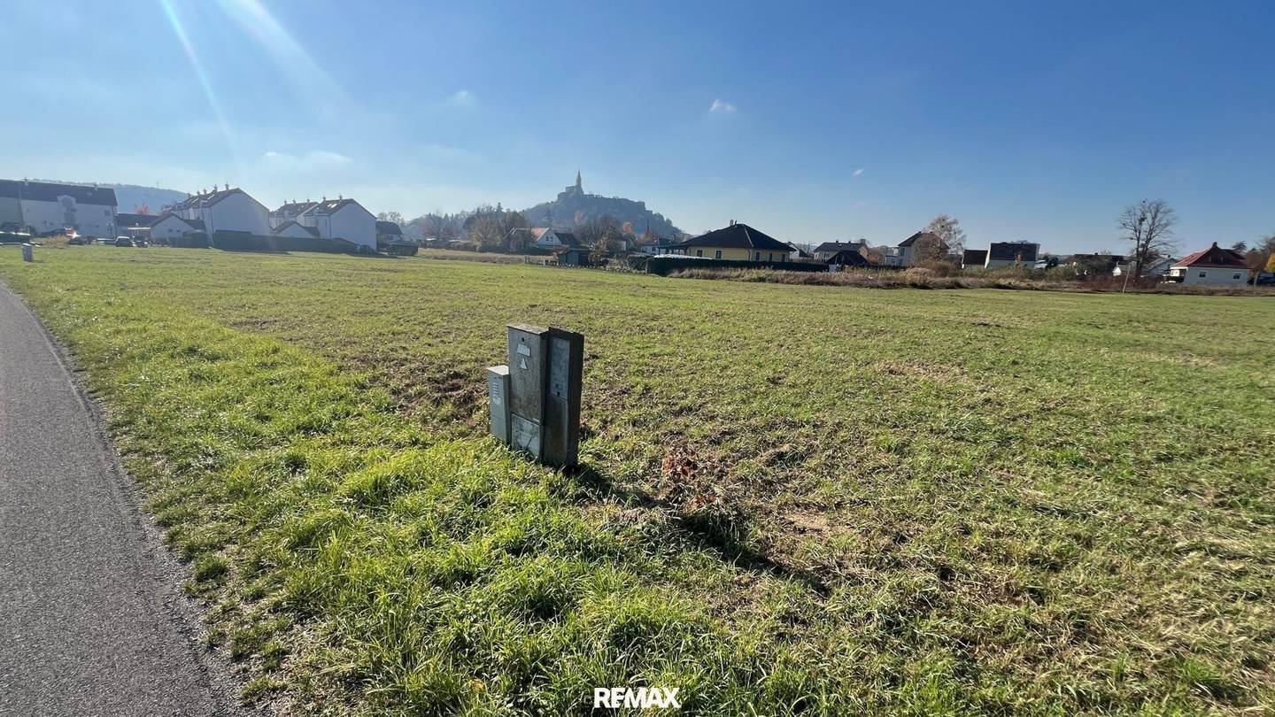 Großes Baugrundstück mit Burgblick
