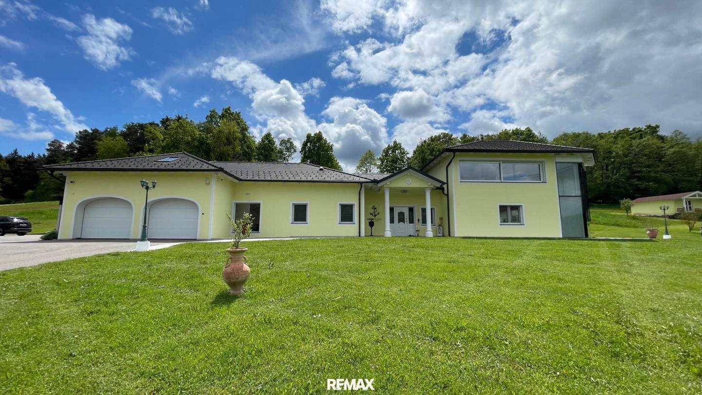 Luxus-Landgut mit 6,3 ha Grund
