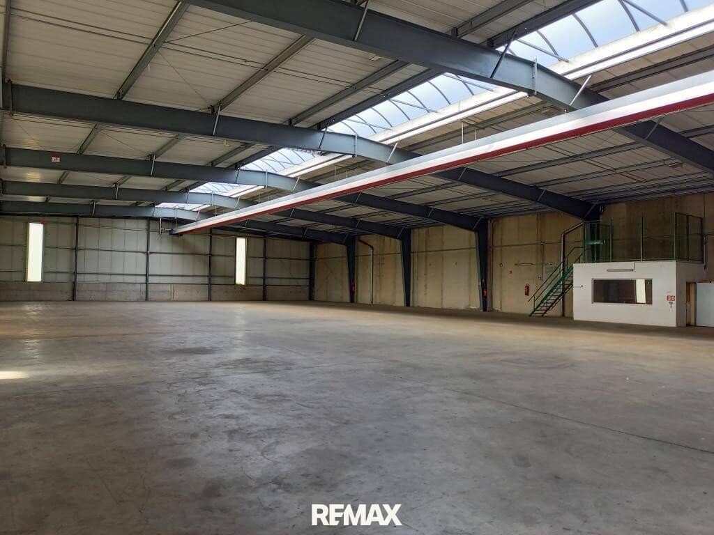 Warehouse 2000 m² in Fürstenfeld