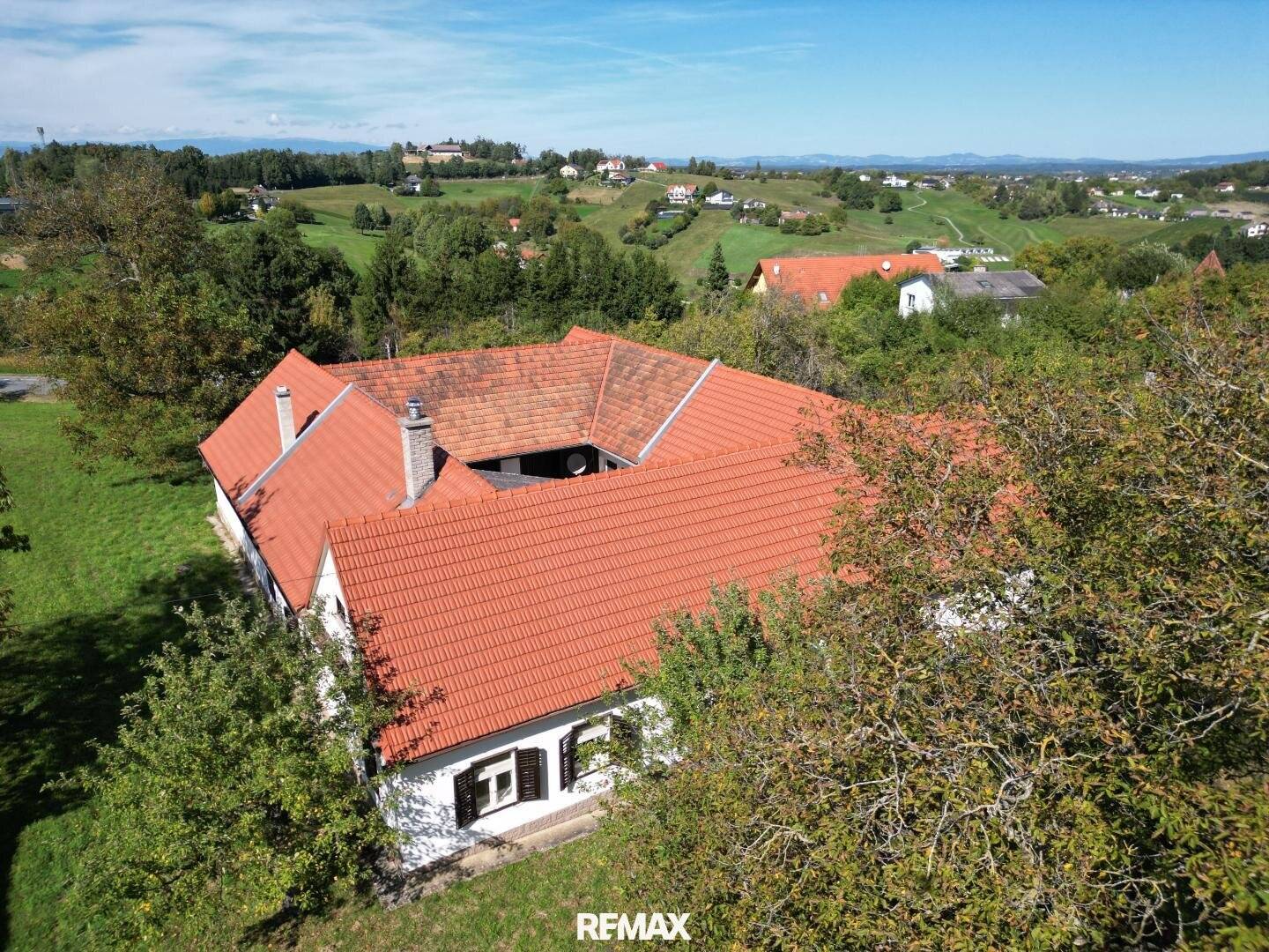 Vierkanthof mit großem Grundstück