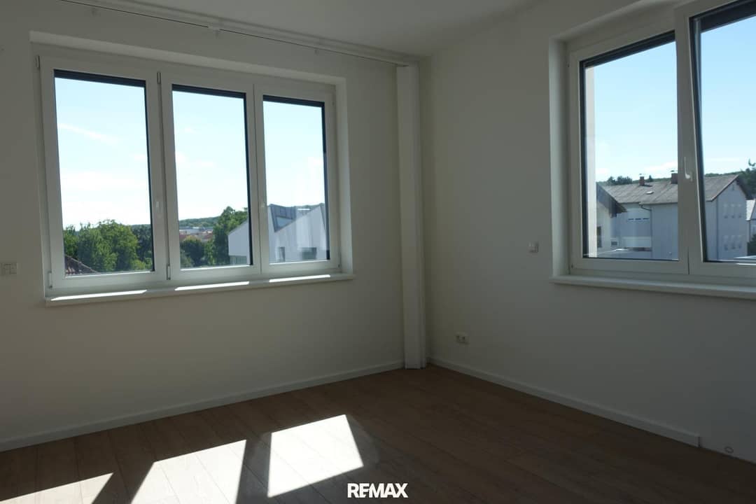 Apartment in a central location with balcony and air conditioning